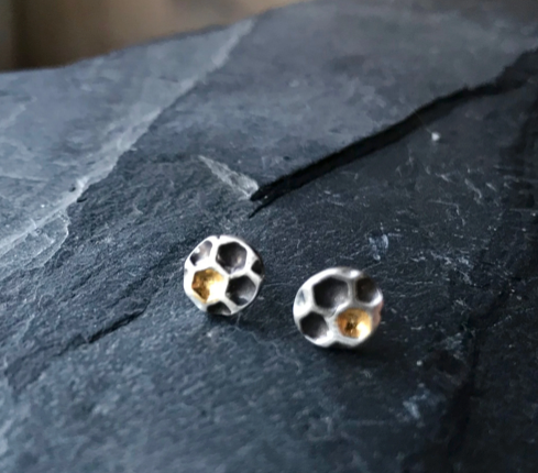 Honeycomb studs