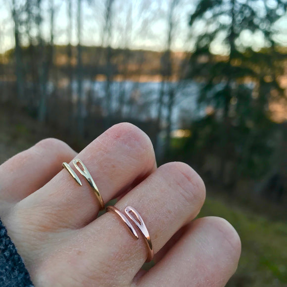 Thin needle ring, rose gold or yellow gold