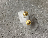 22K gold flower stud earrings