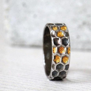 Honeycomb ring