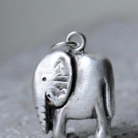 Mother elephant necklace