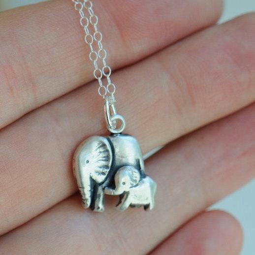 Mother and baby elephant necklace fashion