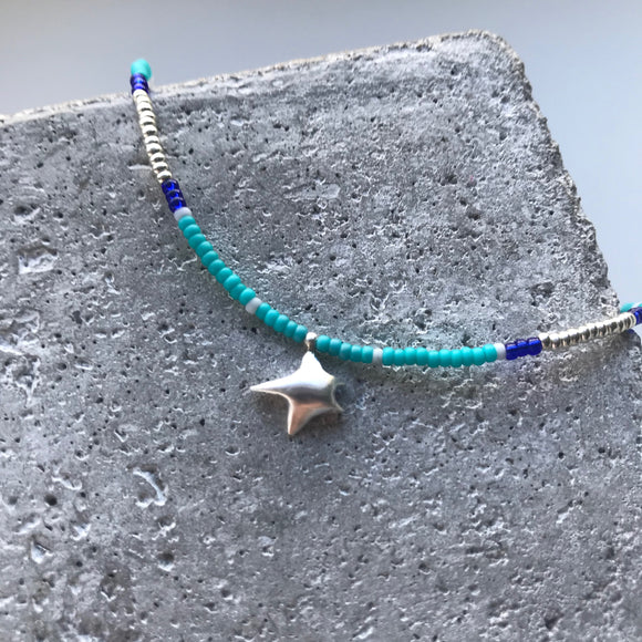 Manta ray beaded choker necklace