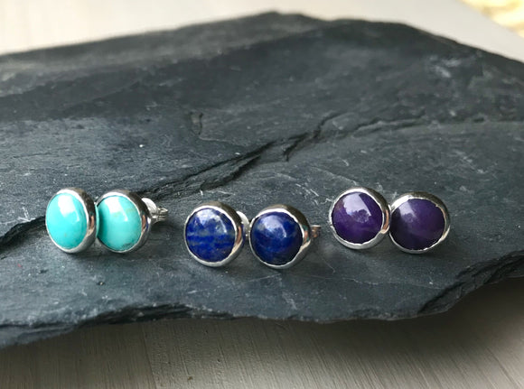 Turquoise, lapis and charoite studs