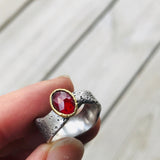 Spinel ring size 6